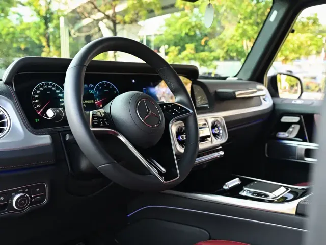 Mercedes-Benz G-Class — Фото автомобиля 6