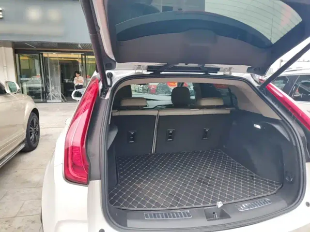 Cadillac XT4 — Фото автомобиля 18
