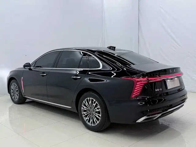 Hongqi H5 — Фото автомобиля 12