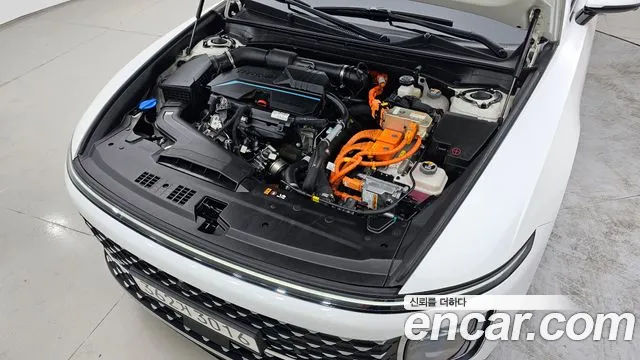 Hyundai Grandeur GN7 — Фото автомобиля 6