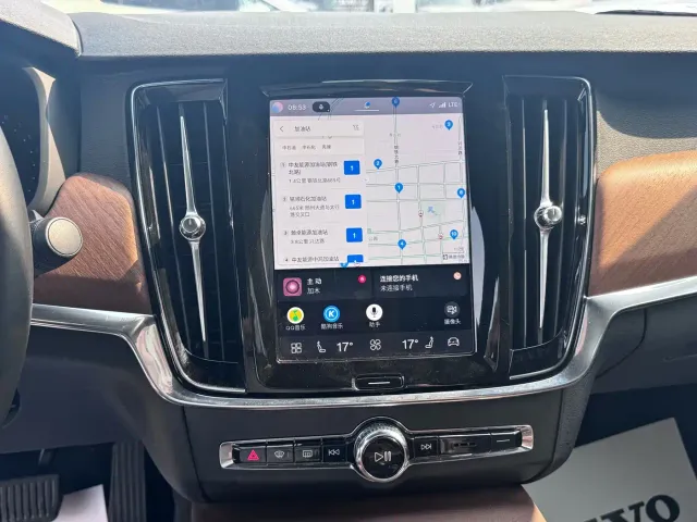 Volvo S90 — Фото автомобиля 8