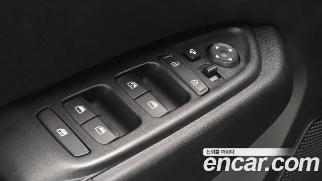 Hyundai Venue — Фото автомобиля 14