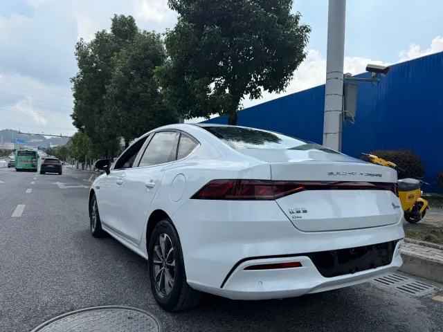 BYD Qin PLUS — Фото автомобиля 5