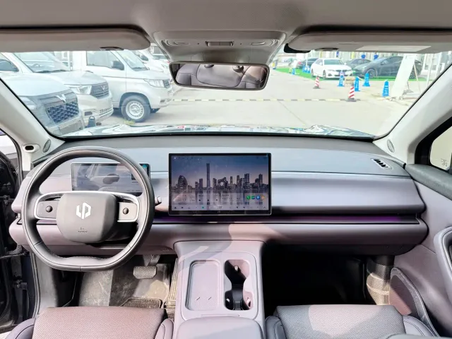 Leapmotor C10 — Фото автомобиля 7