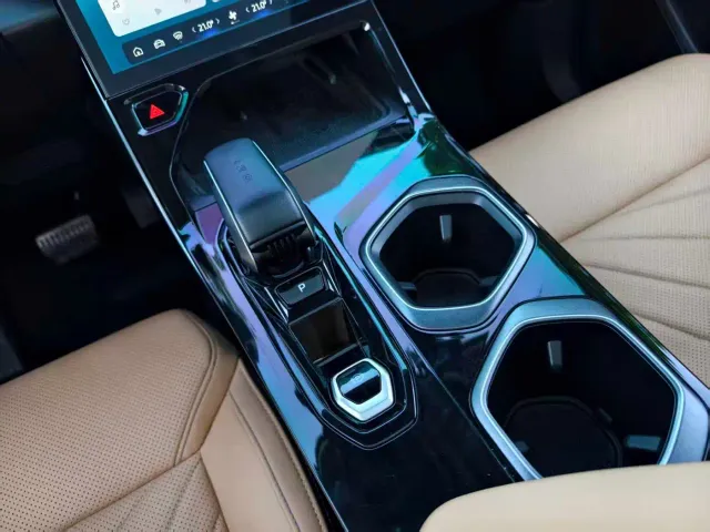 Geely Boyue L — Фото автомобиля 9