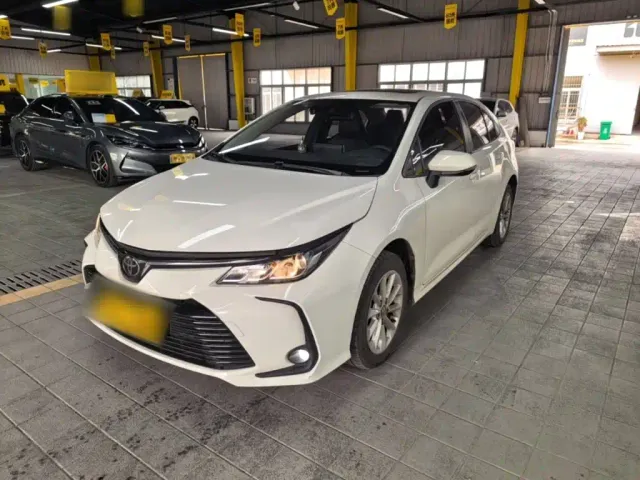 Фотография автомобиля — Toyota Corolla