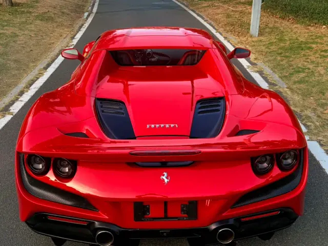 Ferrari F8 — Фото автомобиля 16