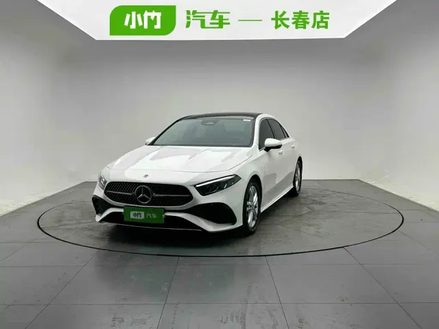 Фотография автомобиля — Mercedes-Benz A-Class