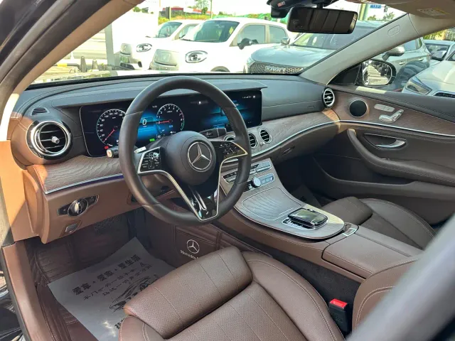 Mercedes-Benz E-Class — Фото автомобиля 10