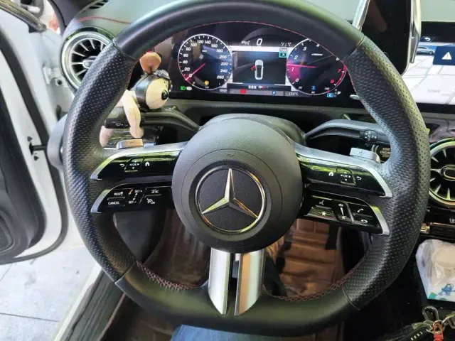 Mercedes-Benz A-Class — Фото автомобиля 15