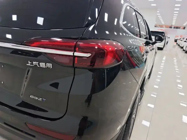 Buick Envision Plus — Фото автомобиля 7