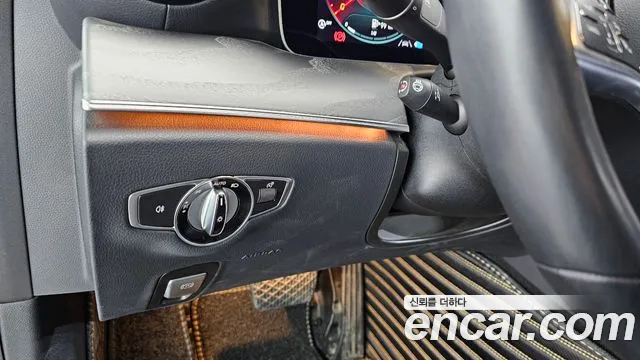 Mercedes-Benz E-Class E-класс W213 E350 4MATIC Avantgarde — Фото автомобиля 24