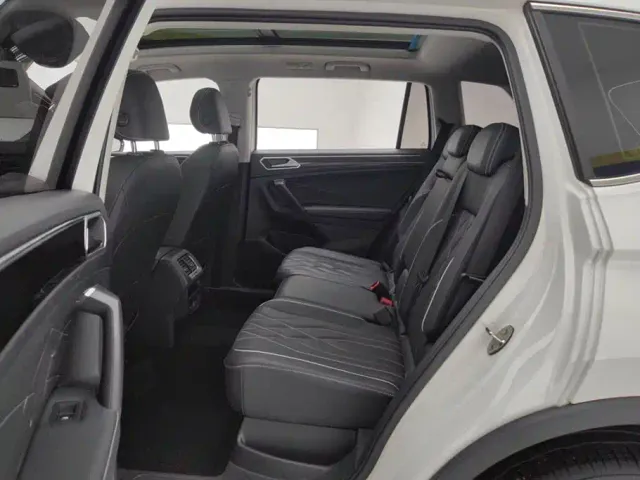 Volkswagen Tiguan L — Фото автомобиля 11