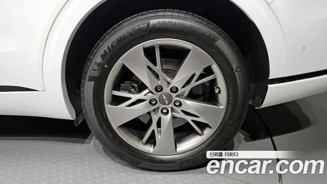 Genesis GV70 2.5T Бензин 2WD — Фото автомобиля 17