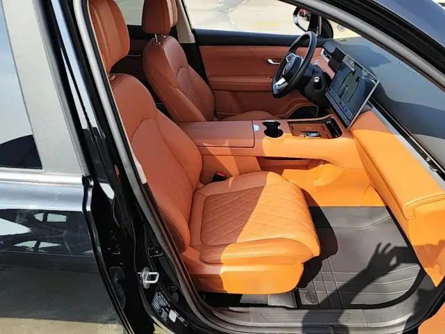 Landian E5 PLUS — Фото автомобиля 24