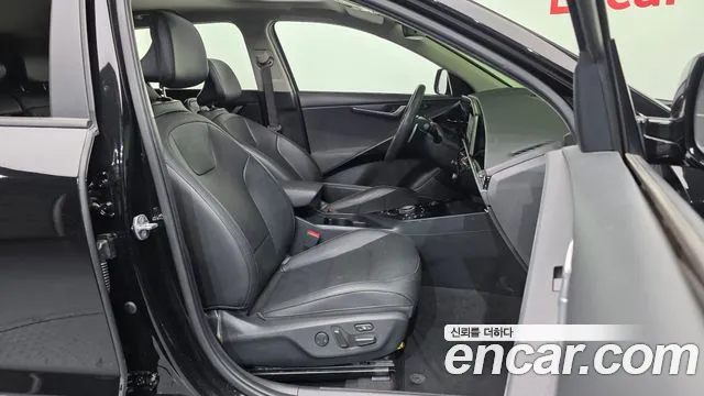 Kia Niro The All New — Фото автомобиля 17