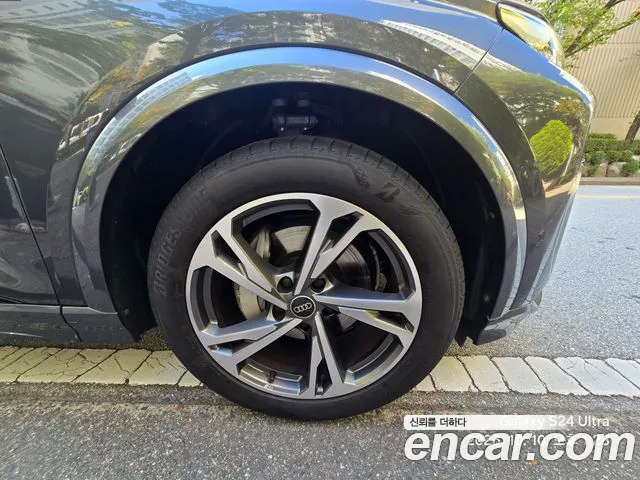 Audi Q6 e-tron — Фото автомобиля 4