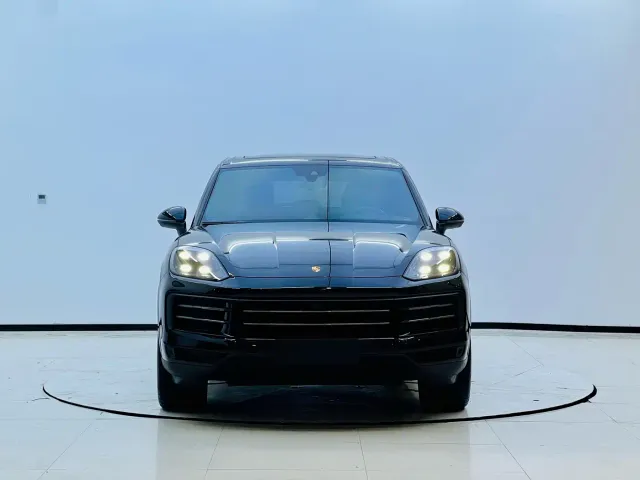 Porsche Cayenne — Фото автомобиля 3