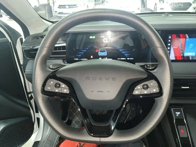 Roewe i5 — Фото автомобиля 10