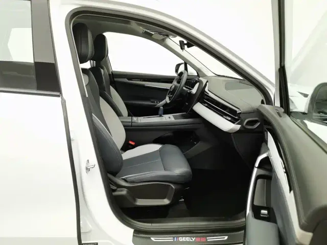 Geely Boyue L — Фото автомобиля 23