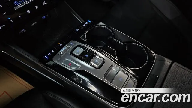 Hyundai Tucson Tucson (NX4) Бензин 1.6 турбо 2WD — Фото автомобиля 9