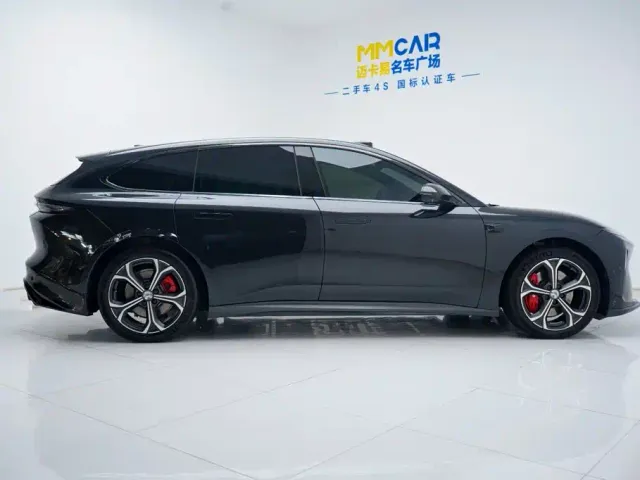 Nio ET5 Touring — Фото автомобиля 10