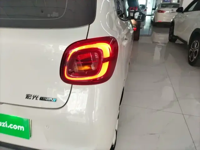 Wuling Hongguang Mini EV — Фото автомобиля 7