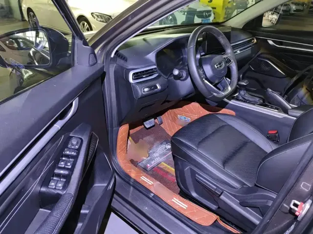 Geely Emgrand — Фото автомобиля 15