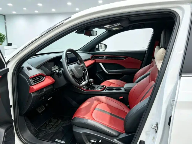 Dongfeng Yixuan — Фото автомобиля 4