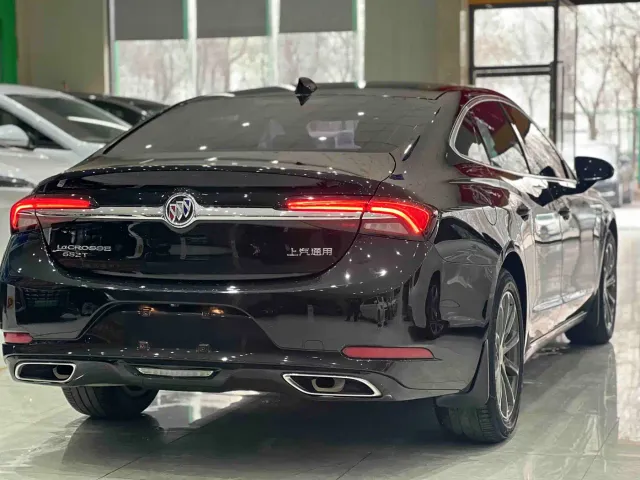 Buick LaCrosse — Фото автомобиля 6