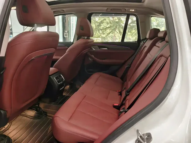 BMW X3 — Фото автомобиля 12
