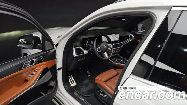 BMW X7 — Фото автомобиля 11