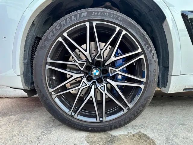 BMW X5 M — Фото автомобиля 18