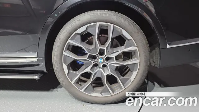 BMW X7 — Фото автомобиля 19