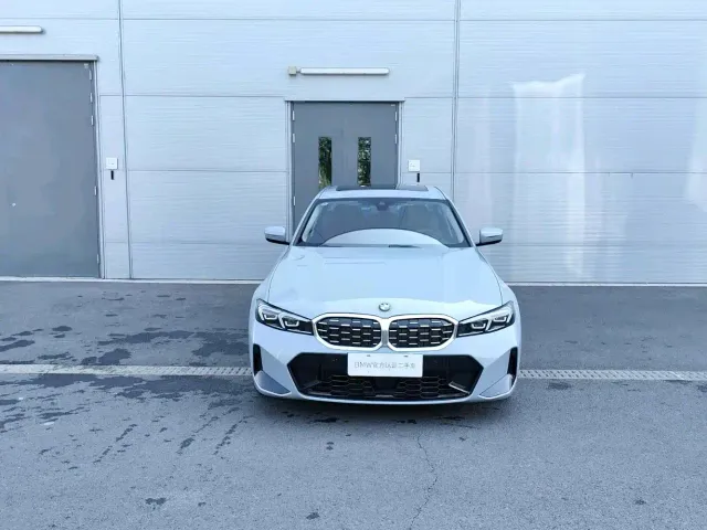BMW 3 Series — Фото автомобиля 2