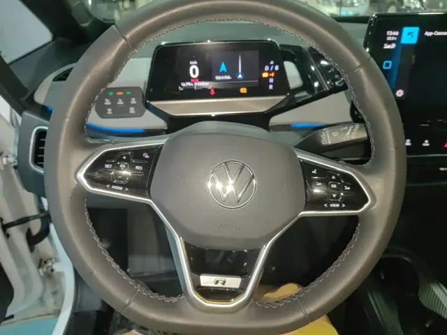 Volkswagen ID.3 — Фото автомобиля 10