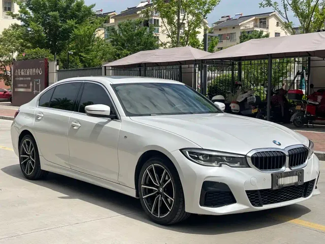 BMW 3 Series — Фото автомобиля 3