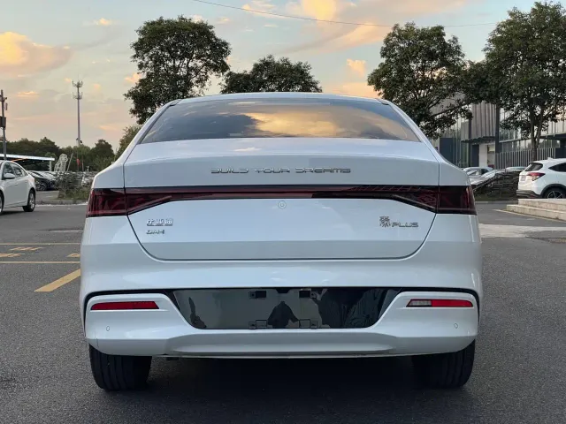 BYD Qin PLUS — Фото автомобиля 14