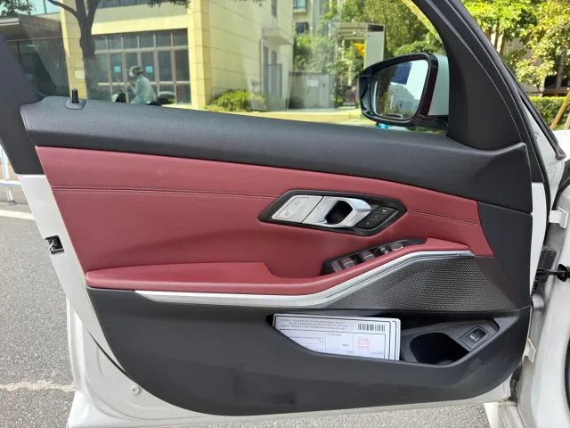 BMW 3 Series — Фото автомобиля 7