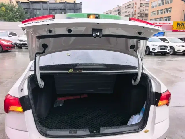 Skoda Rapid — Фото автомобиля 18