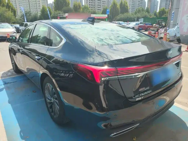 Buick LaCrosse — Фото автомобиля 4