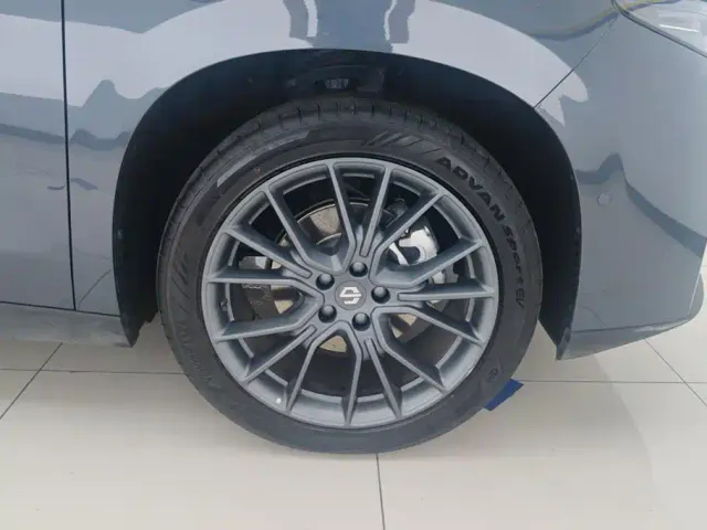 Leapmotor C10 — Фото автомобиля 6