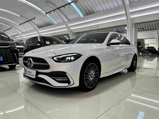 Фотография автомобиля — Mercedes-Benz C-Class