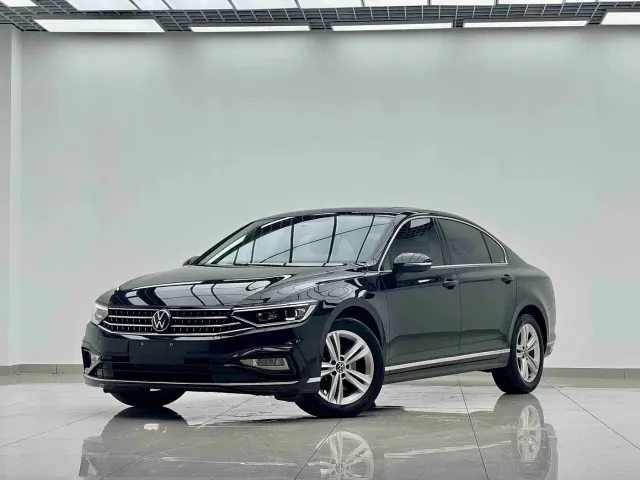 Фотография автомобиля — Volkswagen Magotan
