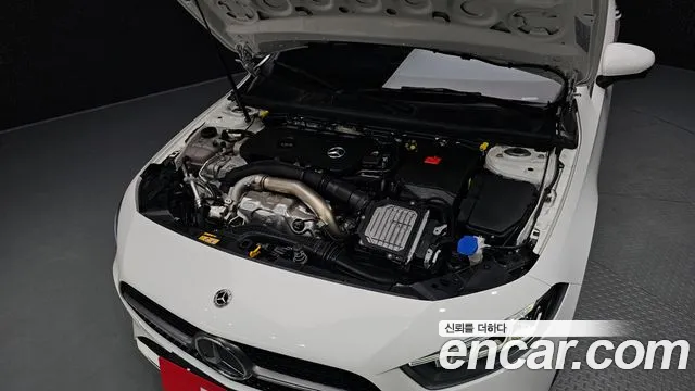 Mercedes-Benz A-Class W177 — Фото автомобиля 9