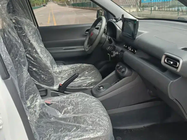 Wuling Hongguang — Фото автомобиля 7