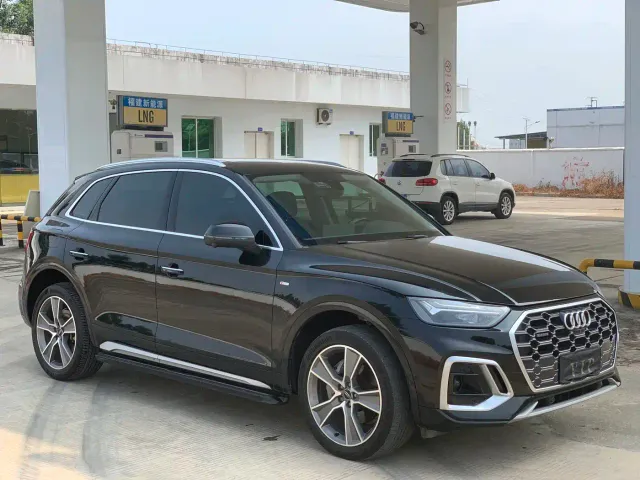 Audi Q5L — Фото автомобиля 3