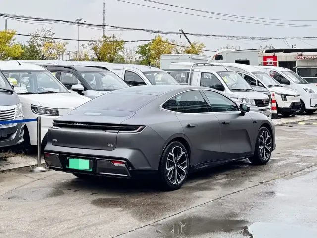 Geely Galaxy E8 — Фото автомобиля 4