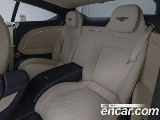 Bentley Continental — Фото автомобиля 12