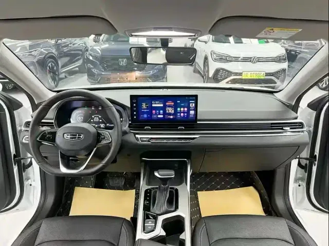 Geely Emgrand — Фото автомобиля 5